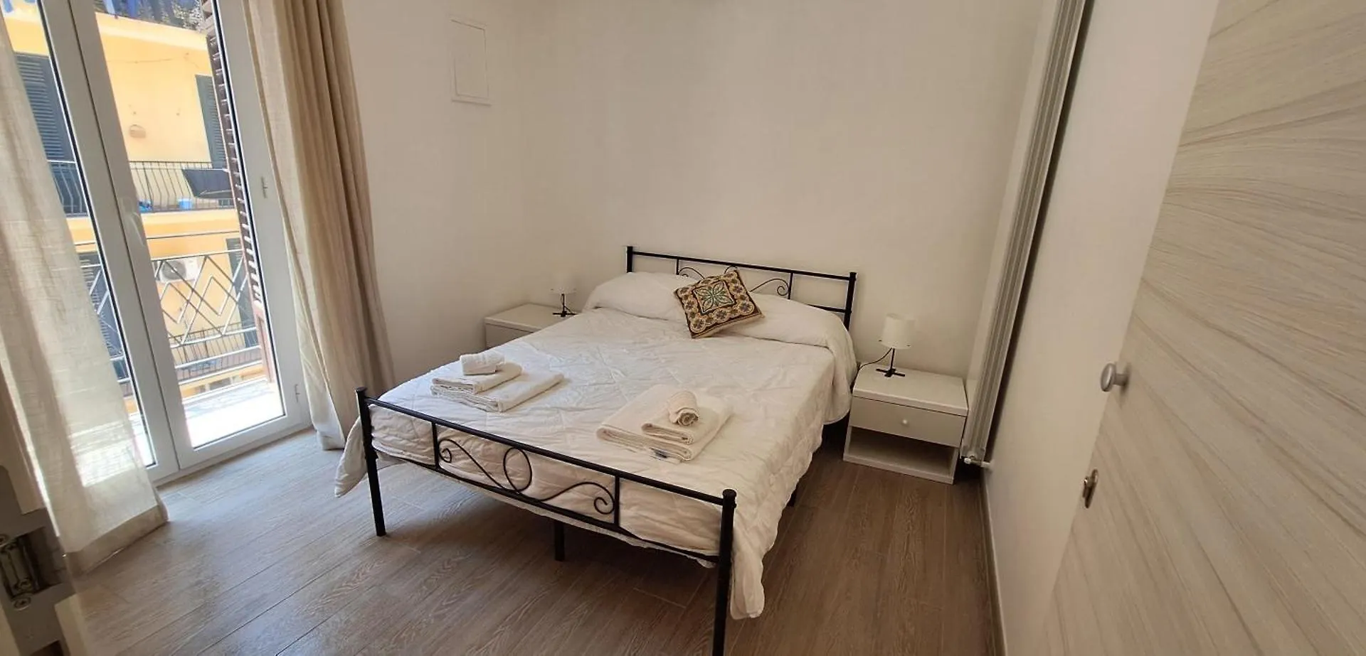 Casa Di Giulia Bed and Breakfast Palermo 0*,  Italië